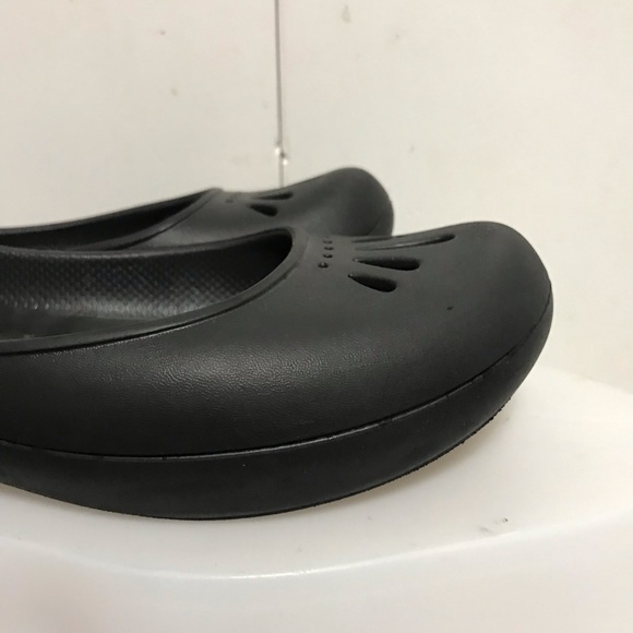 Crocs Black Sandals Size 10W - Picture 5 of 8